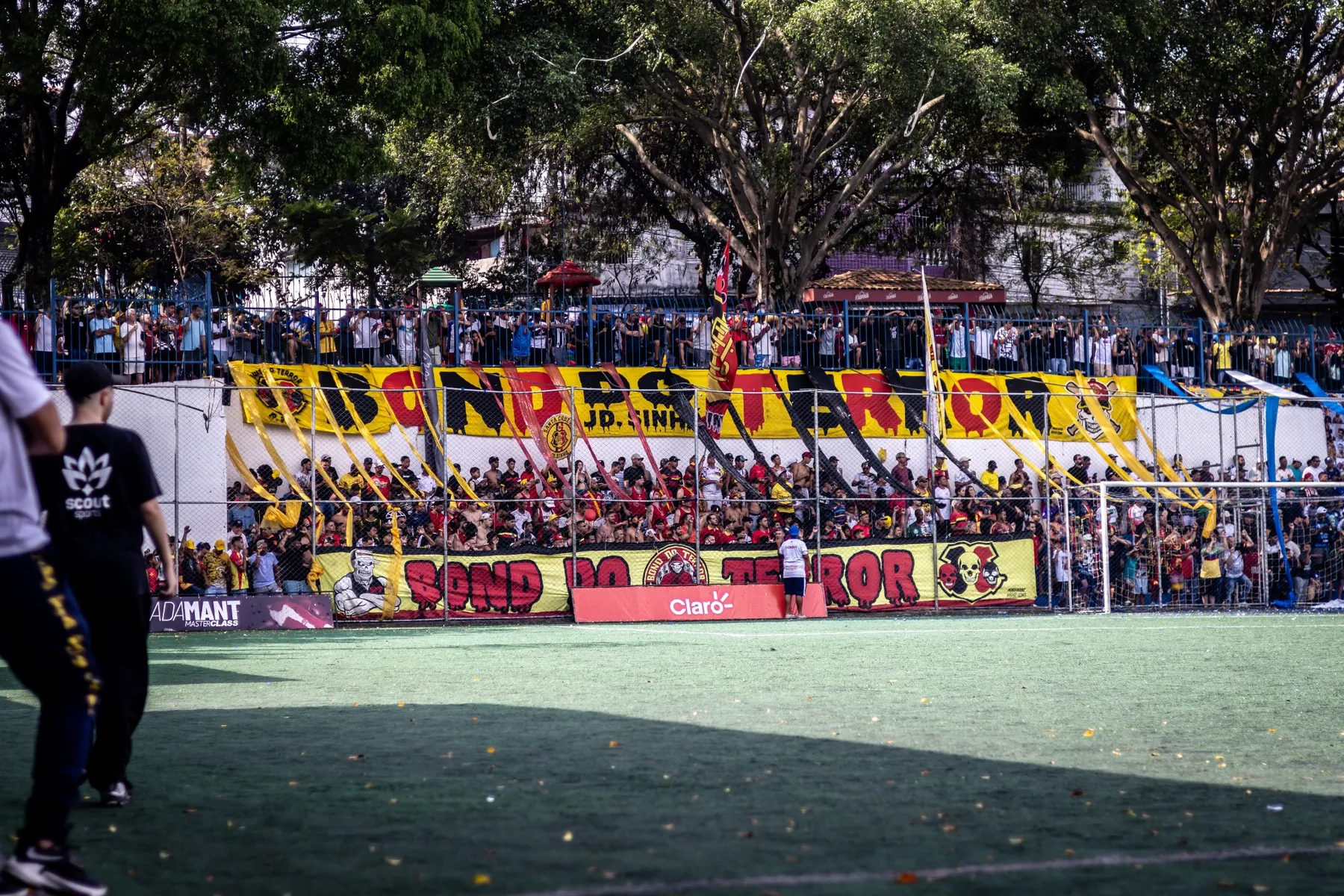 A torcida acompanha